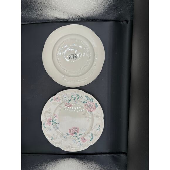 Vintage Johnson Brothers “Lynton” 10" Dinner Plates – Set of 2 - Picture 6 of 9